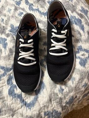 Olukai women’s black mesh slip on shoes